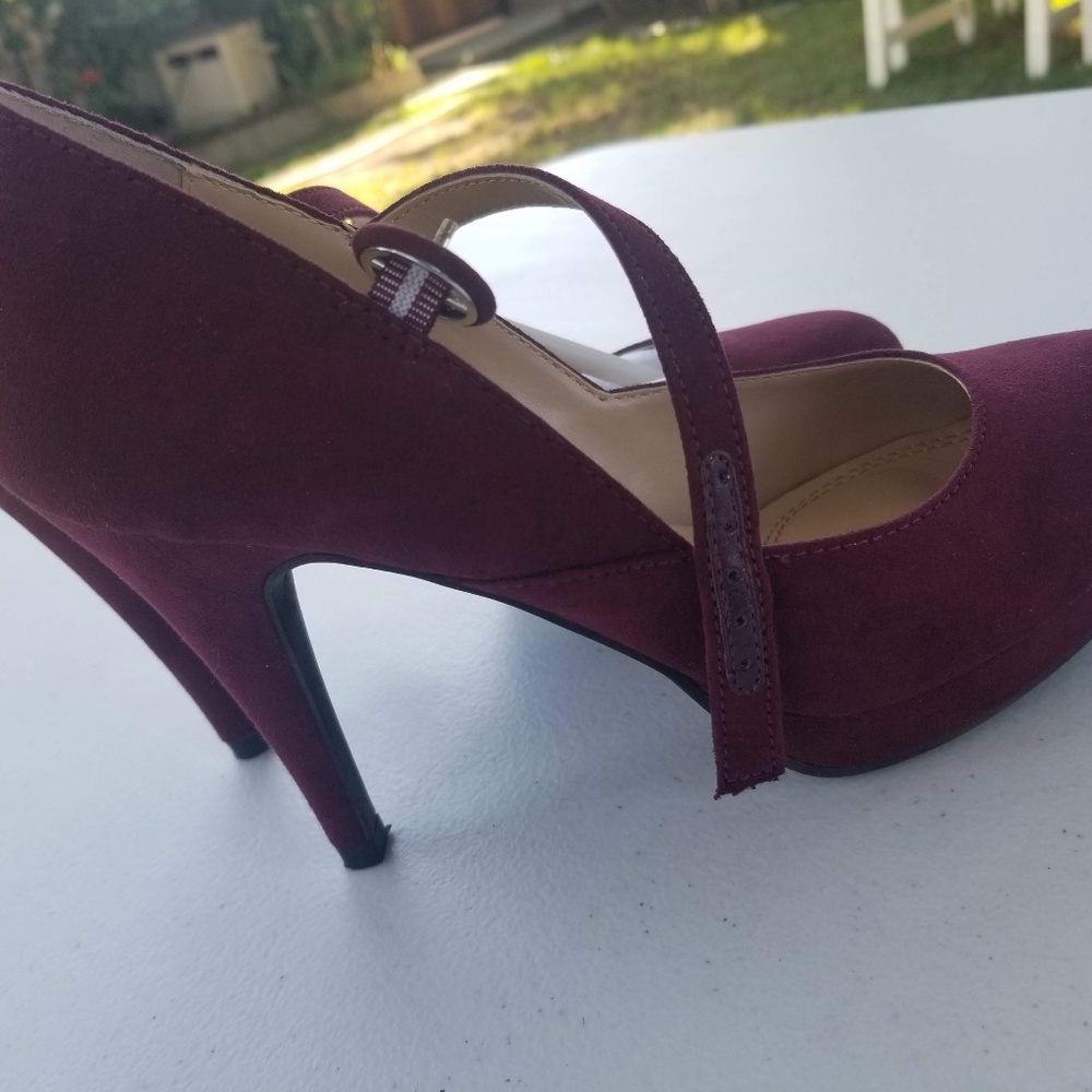 Burgundy closed toe heels